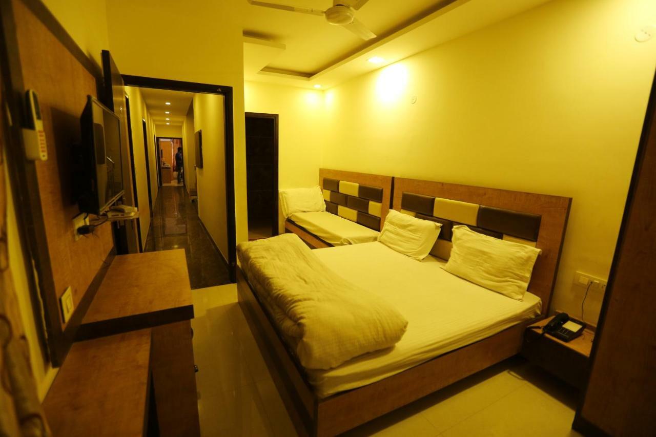 Hotel Golden Heart Amritsar Exterior foto